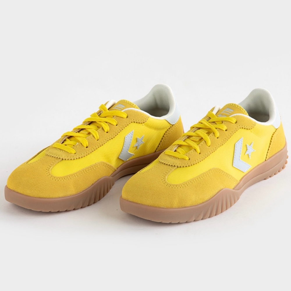 Converse Run Star Trainers in Yellow
